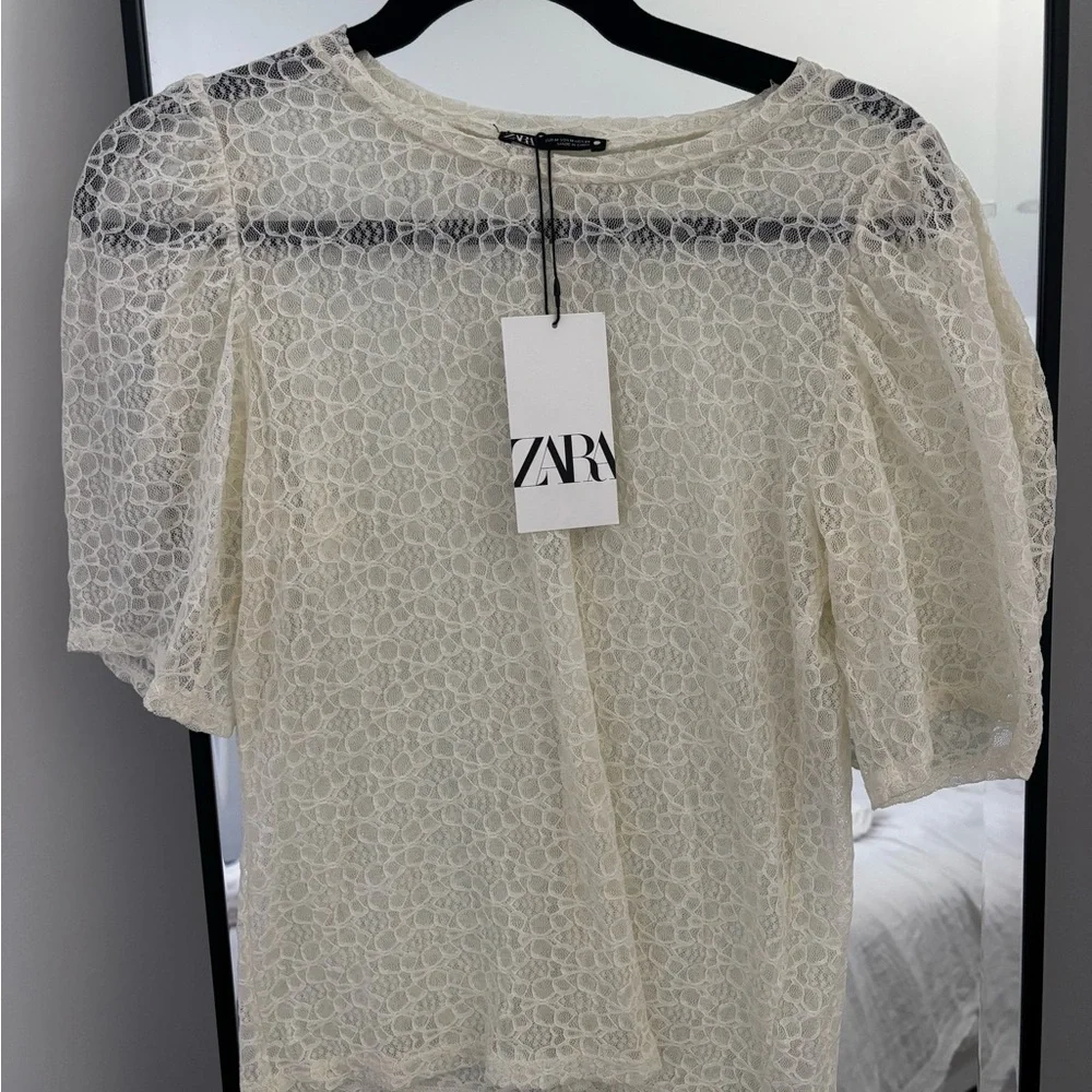 Zara Cream Lace Puff-Sleeve Blouse